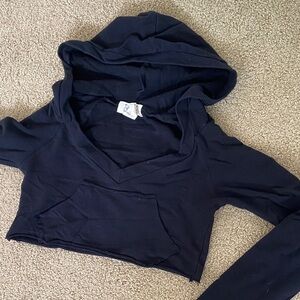 Y2K cropped black hoodie